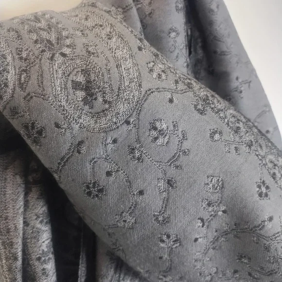 Charter Club Scarf Women's Gray Wool Paisley Floral Embroidery - Picture 5 of 8